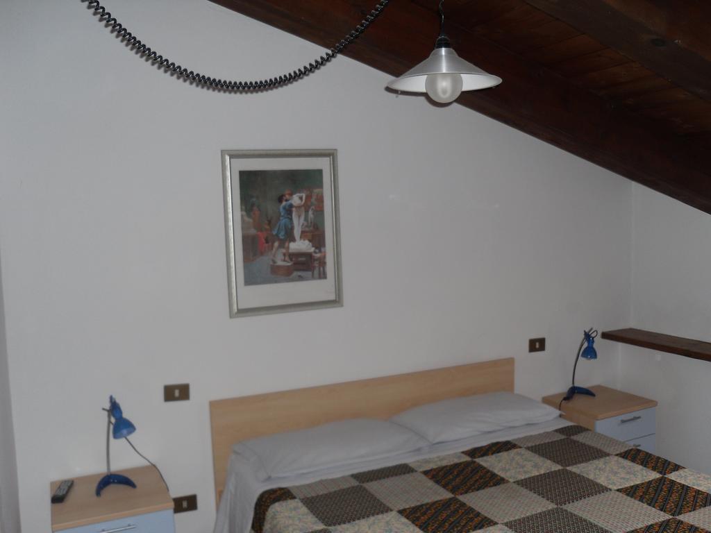 Double Room with Private Bathroom,331085767:JPEG